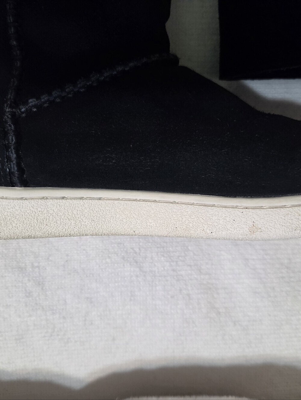 UGG Women's Black Suede Mid-Calf Boot with Cream Rubber Sole. Sz 8 - Picture 9 of 12